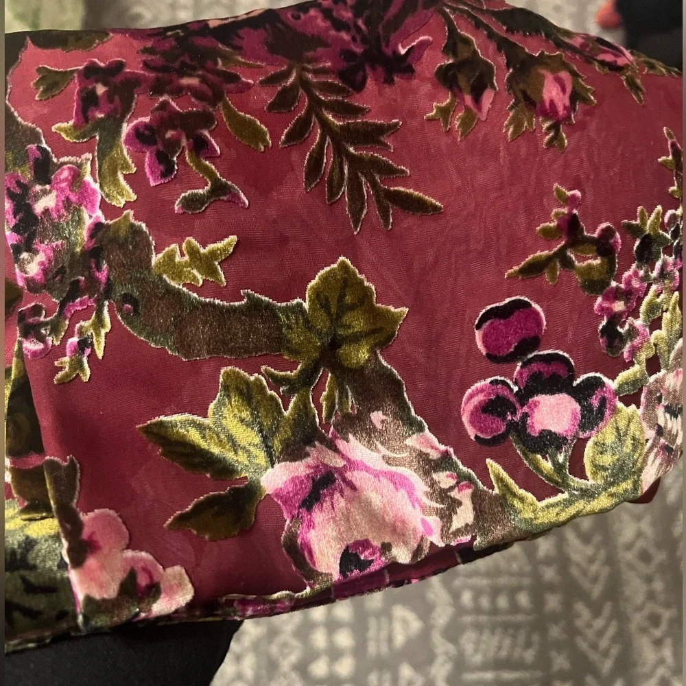 Floral Velvet Scarf silk blend gorgeous! (R125)